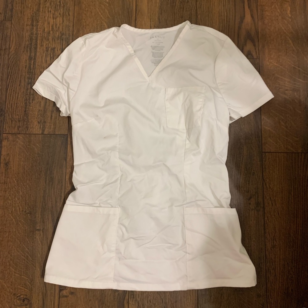 Jaanuu scrub top